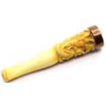 Carved ivory cheroot holder with a 9ct gold band. P&P Group 1 (£14+VAT for the first lot and £1+