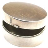 925 silver pill box. P&P Group 1 (£14+VAT for the first lot and £1+VAT for subsequent lots)