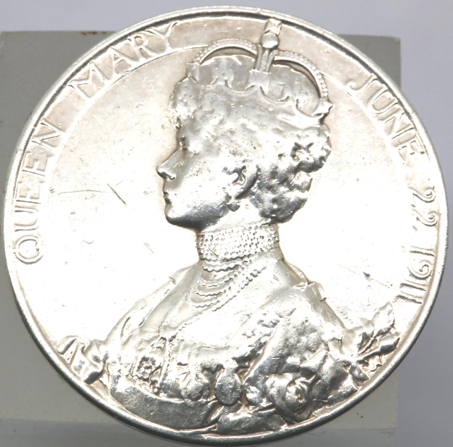 925 silver King George V coronation medal 1911. P&P Group 1 (£14+VAT for the first lot and £1+VAT