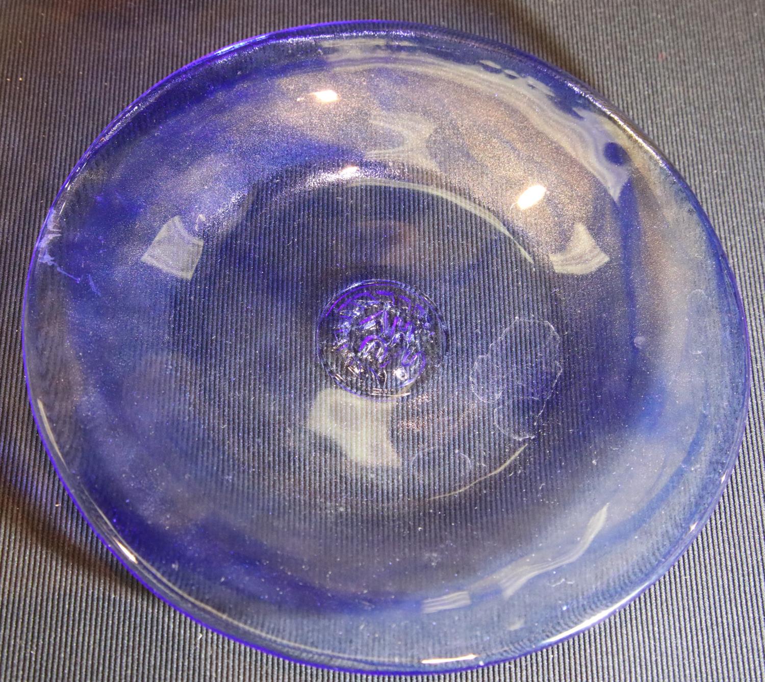 Five pieces of Murano art glass and a further glass bowl. Not available for in-house P&P, contact - Image 5 of 6