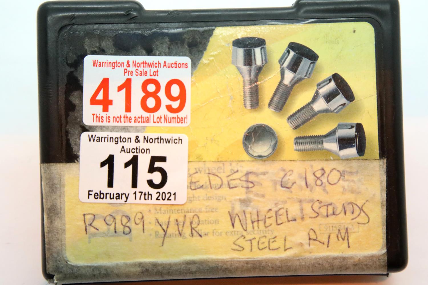 Mercedes C180 locking wheel nuts. P&P Group 1 (£14+VAT for the first lot and £1+VAT for subsequent