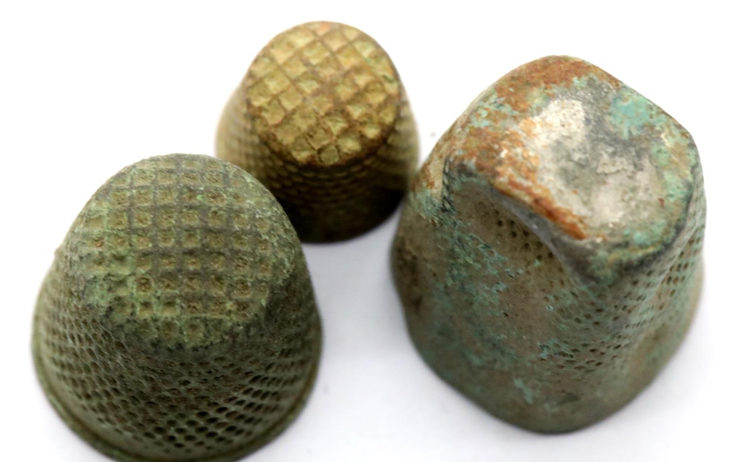 Three Bronze thimbles. P&P Group 1 (£14+VAT for the first lot and £1+VAT for subsequent lots) - Image 2 of 2