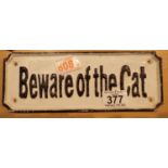 Cast iron Beware of The Cat sign, L: 25 cm. P&P Group 1 (£14+VAT for the first lot and £1+VAT for