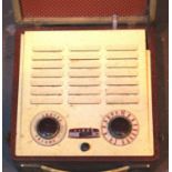 Vintage Vidor CN429 Lady Margaret valve radio. P&P Group 2 (£18+VAT for the first lot and £3+VAT for