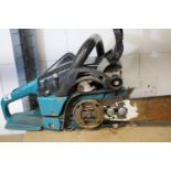 Makita petrol chain saw lacking chain. Not available for in-house P&P, contact Paul O'Hea at