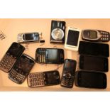 Tray of mixed untested mobile telephones. P&P Group 3 (£25+VAT for the first lot and £5+VAT for