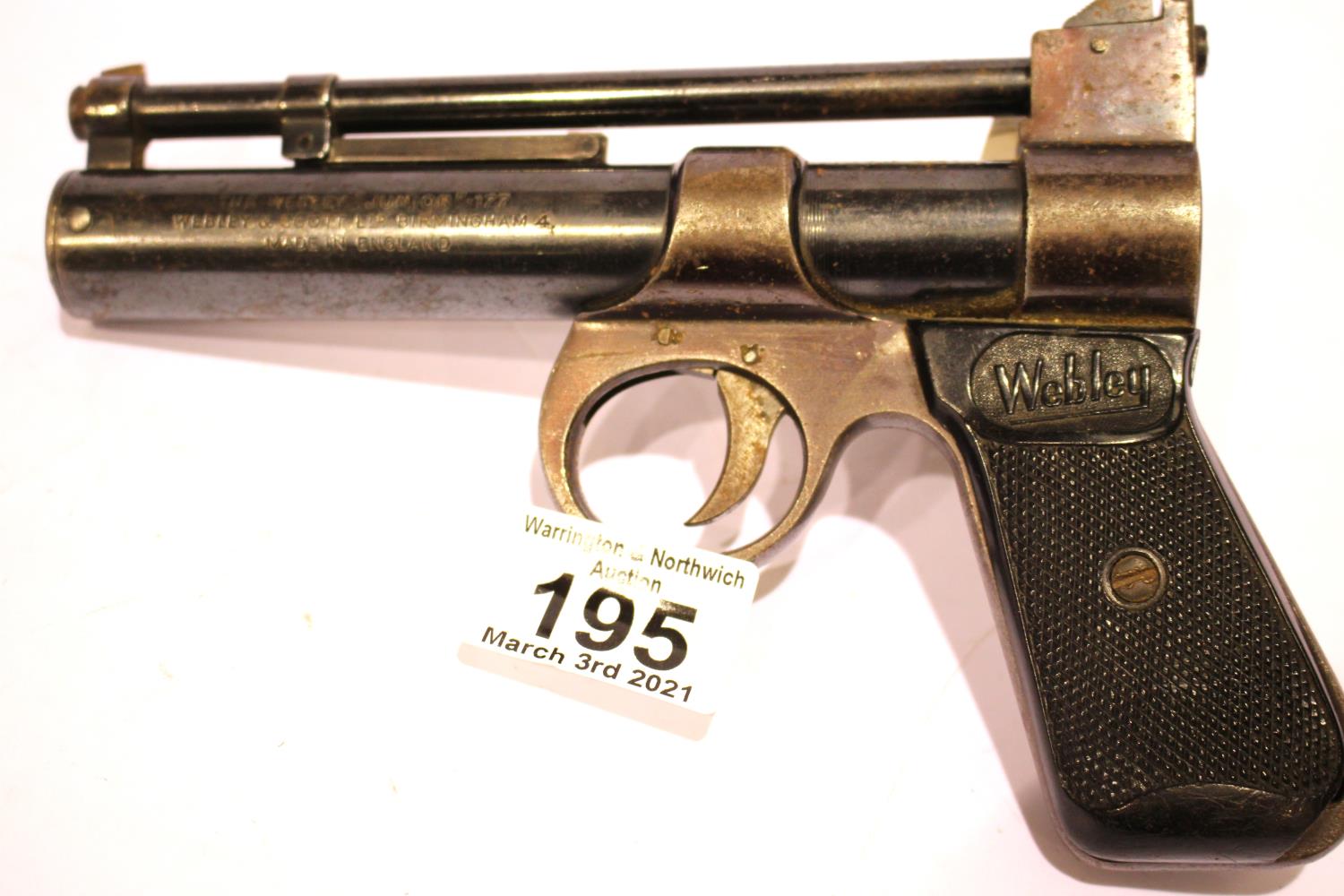 Webley Junior 177 air pistol by Webley and Scott Ltd. P&P Group 2 (£18+VAT for the first lot and £