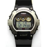 Gents Casio illuminator wristwatch on a rubber strap, working at lotting. P&P Group 1 (£14+VAT for