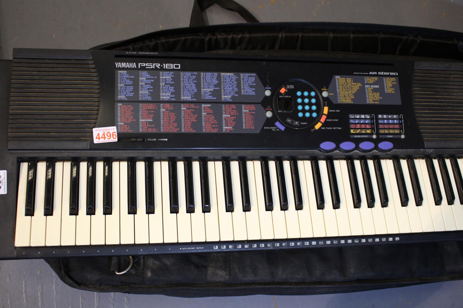 Yamaha PSR-180 electric organ with case, no power lead. P&P Group 3 (£25+VAT for the first lot