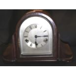 Kienzle Westminster chime mantel clock with arch glass door key and pendulum, working at lotting up.