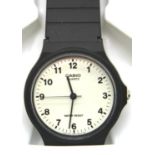 Gents boxed Casio quartz wristwatch on a rubber strap, working at lotting. P&P Group 1 (£14+VAT