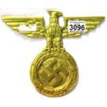 German Third Reich type large heavy cast brass eagle with swastika, 23 x 19 cm. P&P Group 1 (£14+VAT