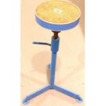 Potters height adjustable stool. Not available for in-house P&P, contact Paul O'Hea at Mailboxes