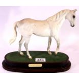 Royal Doulton Horse, Desert Orchid, 28 x 23 cm H, raised on a wooden plinth. P&P Group 3 (£25+VAT