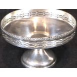 Mappin & Webb pierced silver bonbon dish, 10 x 6 cm, 77g. P&P Group 1 (£14+VAT for the first lot and