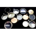 Mixed white and yellow metal pocket watch cases. P&P Group 1 (£14+VAT for the first lot and £1+VAT