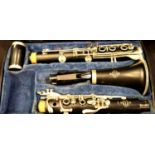 Buffet Crampon & Cie cased clarinet, model B-12. P&P Group 2 (£18+VAT for the first lot and £3+VAT