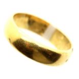 22ct gold band, size J, 3.9g. P&P Group 1 (£14+VAT for the first lot and £1+VAT for subsequent lots)