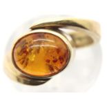 9ct gold baltic amber set ring, size J, 4.2g. P&P Group 1 (£14+VAT for the first lot and £1+VAT