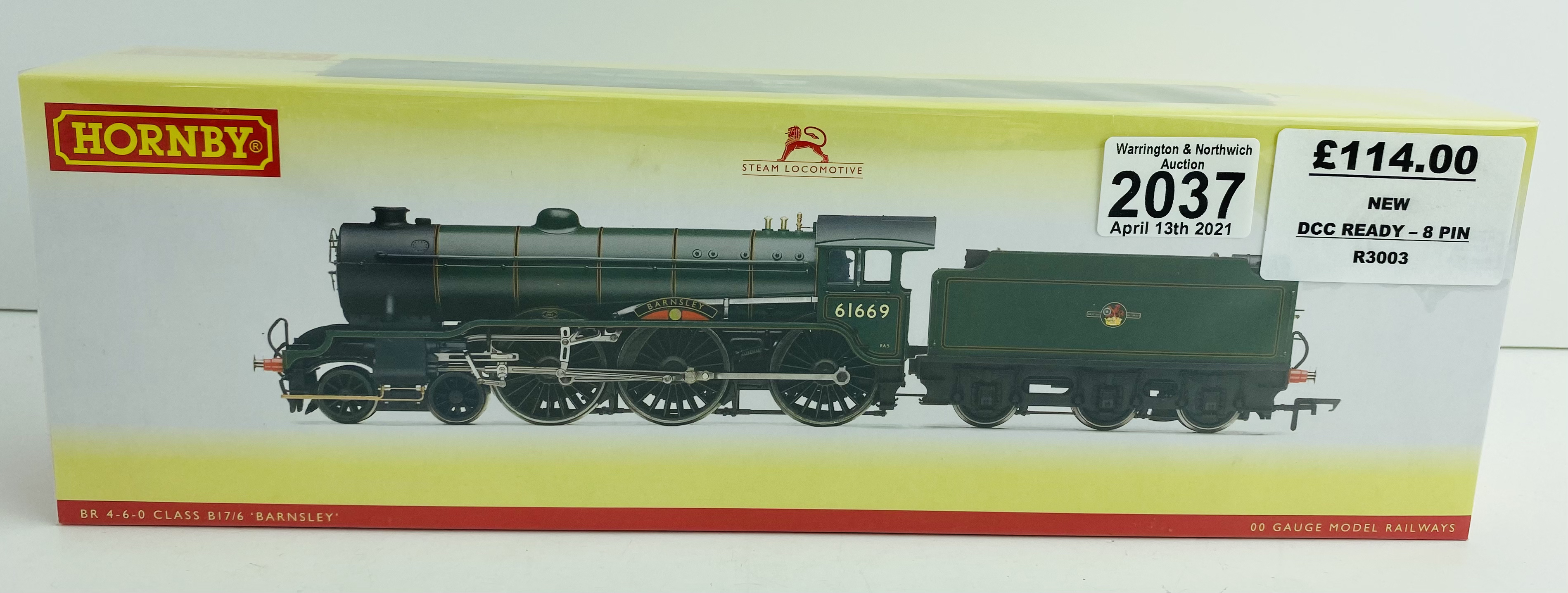 Hornby B17 Barnsley Loco with Detail Pack, Instructions, Boxed - NEW EX SHOP STOCK P&P Group 1 (£