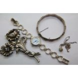Mixed silver jewellery and a silver ladies wristwatch. 72g. P&P Group 1 (£14+VAT for the first lot