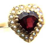 9ct gold heart garnet and seed pearl ring size N 2.8g. P&P Group 1 (£14+VAT for the first lot and £