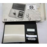 Boxed set of 500g X 0.01g set of jewellers scales. P&P Group 1 (£14+VAT for the first lot and £1+VAT
