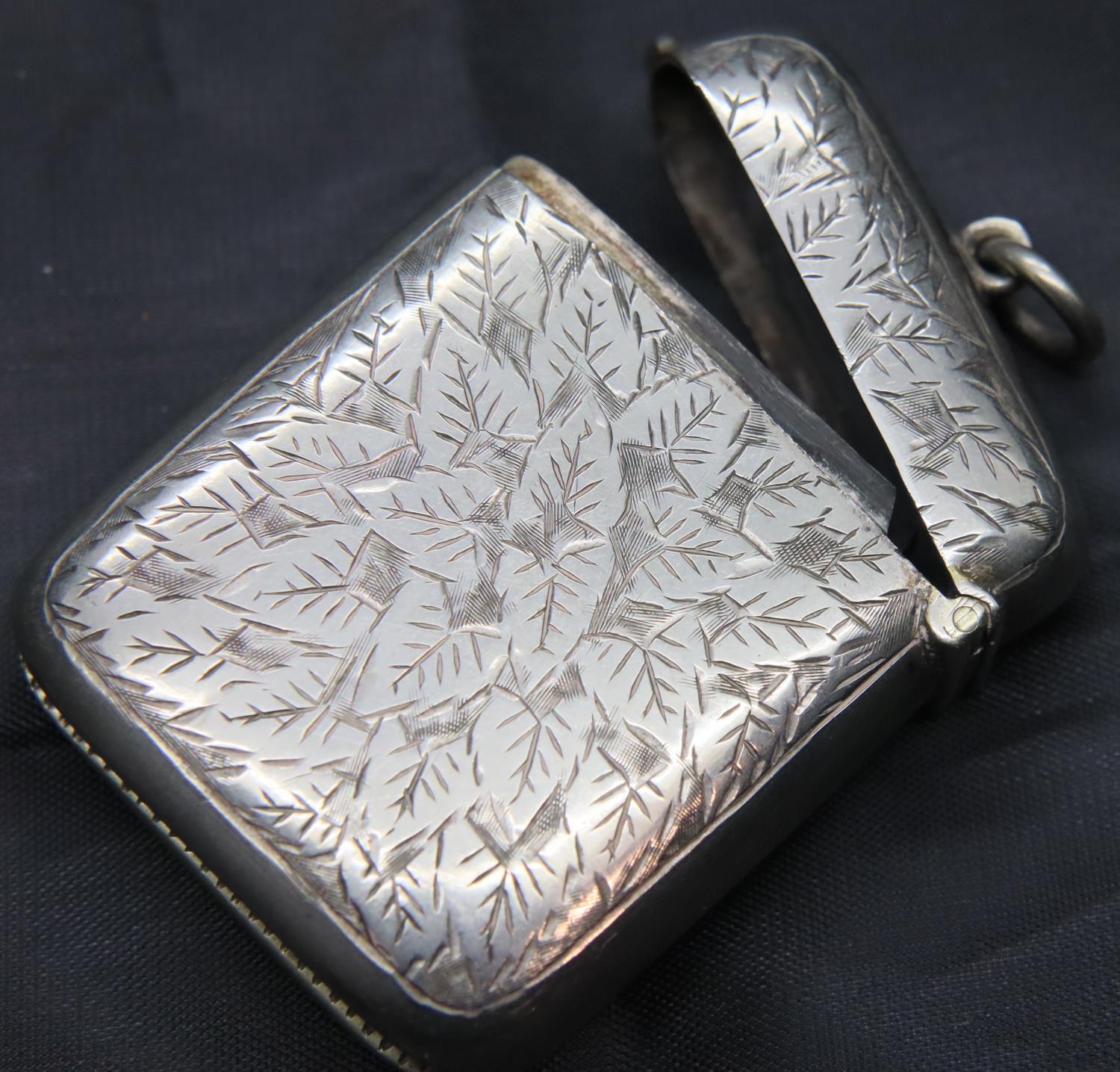 Albo Silver white metal vesta case with vacant cartouche. 26g. P&P Group 1 (£14+VAT for the first - Image 2 of 3