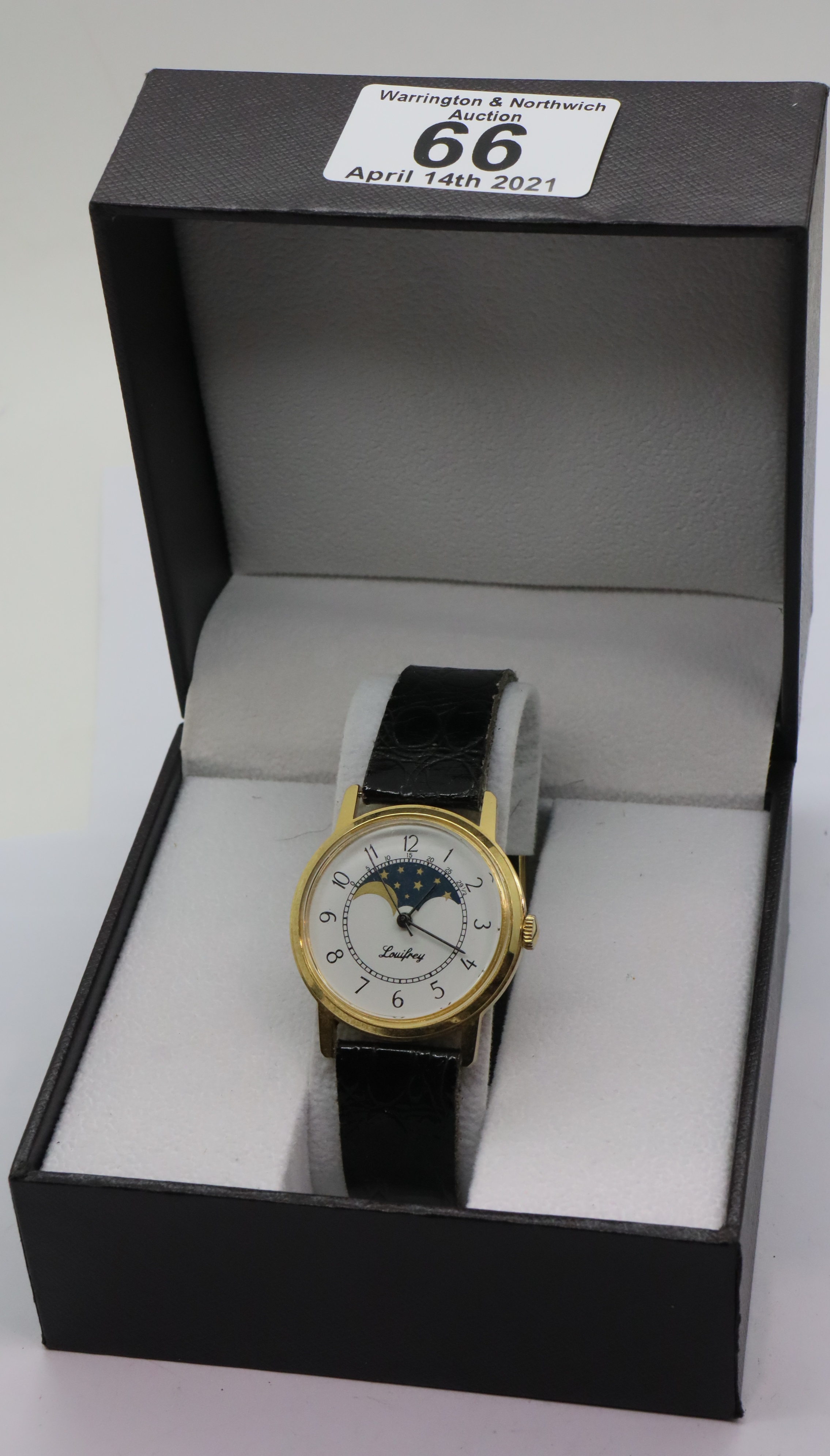 Boxed gents rolling moon wristwatch on leather strap, D: 3 cm. P&P Group 1 (£14+VAT for the first - Image 4 of 4