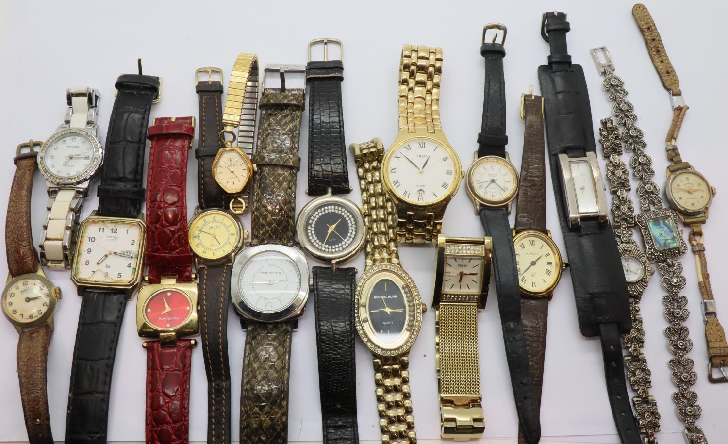 Mixed ladies and gents wristwatches. P&P Group 1 (£14+VAT for the first lot and £1+VAT for