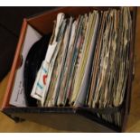 Approximately 90 mixed 1970s and 1980s singles. P&P Group 2 (£18+VAT for the first lot and £3+VAT