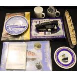 Mixed Titanic memorabilia including the Official Story, jigsaw etc. P&P Group 3 (£25+VAT for the