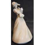 Royal Doulton Reflections Dreaming figurine, HN 3133, H: 22.5cm . P&P Group 2 (£18+VAT for the first