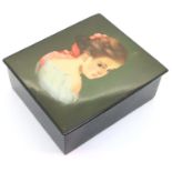 Russian painted papier mache box, 10 x 8 x 4 cm high. P&P Group 1 (£14+VAT for the first lot and £