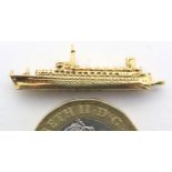 9ct solid gold vintage 1978 Calypso cruise ship charm, 3.3g. P&P Group 1 (£14+VAT for the first