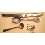 Hallmarked silver tennis teaspoon, silver salt spoon and silver comb. 20g. P&P Group 1 (£14+VAT