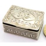 A 925 silver pill box with Greek Key design. P&P Group 1 (£14+VAT for the first lot and £1+VAT for