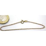 9ct gold fine chain bracelet, 1.1g. P&P Group 1 (£14+VAT for the first lot and £1+VAT for subsequent