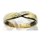 9ct gold ring set with diamonds, size L, 1.4g. P&P Group 1 (£14+VAT for the first lot and £1+VAT for
