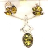 Baltic amber and silver necklace and earring set. P&P Group 1 (£14+VAT for the first lot and £1+