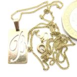 9ct gold necklace and letter B pendant, 2.2g. P&P Group 1 (£14+VAT for the first lot and £1+VAT