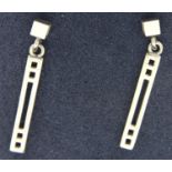 Pair of 9ct gold Charles Rennie MackIntosh style earrings, 1.9g. P&P Group 1 (£14+VAT for the