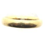 A heavy gauge 9ct wedding band, size N, 4.6g. P&P Group 1 (£14+VAT for the first lot and £1+VAT