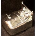 Wedgwood silver plated Peter Rabbit music box, L: 10 cm. P&P Group 1 (£14+VAT for the first lot