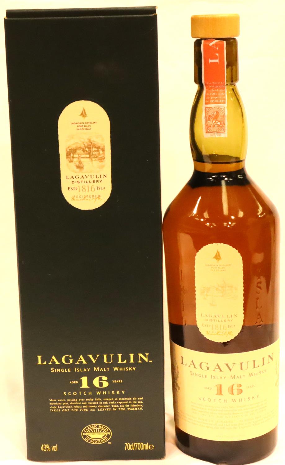 Bottle of Lagavulin 16 year old whisky. P&P Group 2 (£18+VAT for the first lot and £3+VAT for