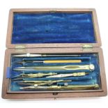 Mahogany boxed drawing set. P&P Group 1 (£14+VAT for the first lot and £1+VAT for subsequent lots)