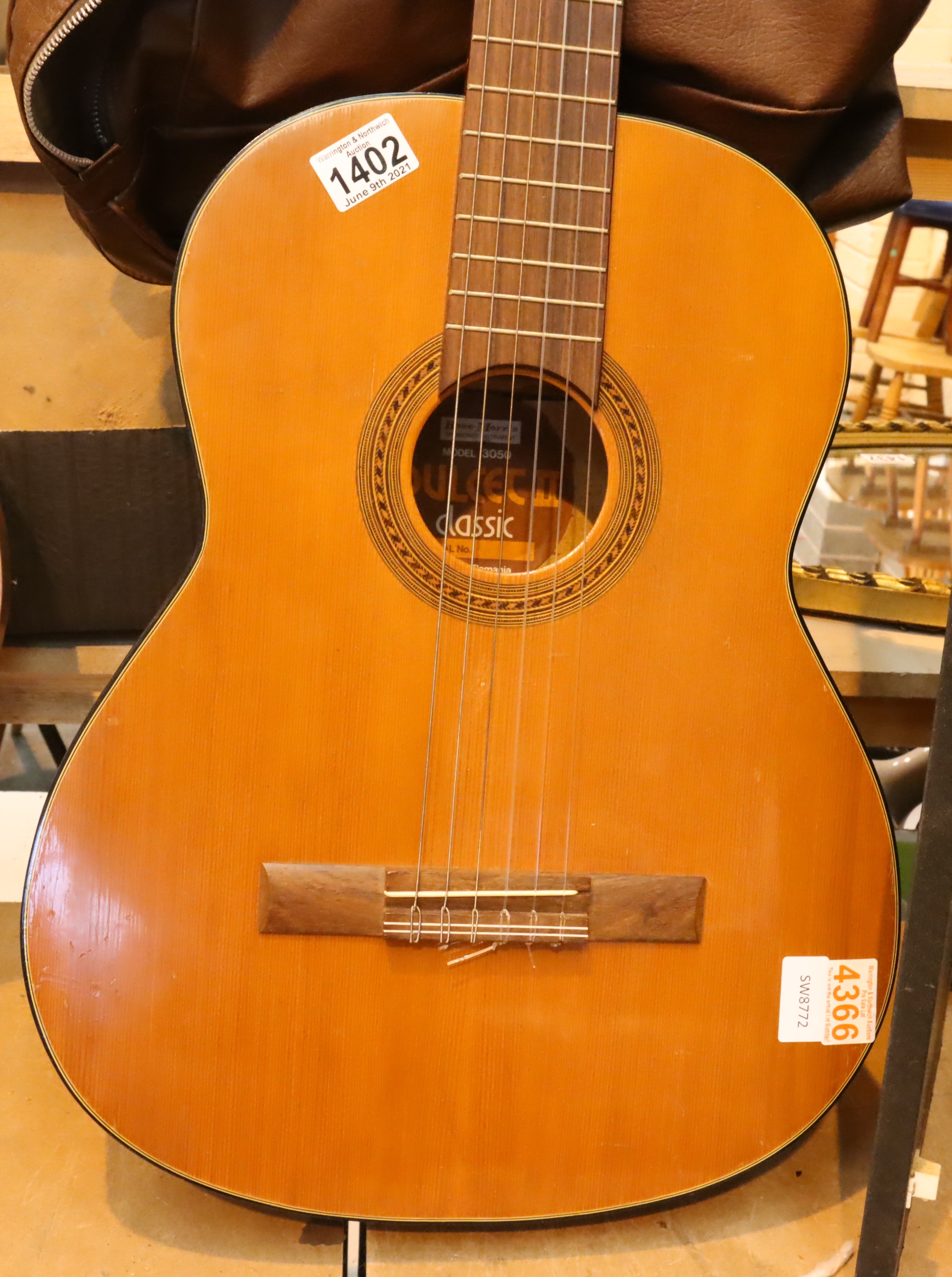 Dulce two classic acoustic guitar. Not available for in-house P&P, contact Paul O'Hea at Mailboxes