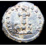 214 AD - Emperor Claudius Gothicus with 2 Captives under Victory. P&P Group 1 (£14+VAT for the first