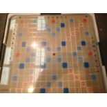 Boxed vintage scrabble board. P&P Group 2 (£18+VAT for the first lot and £3+VAT for subsequent lots)