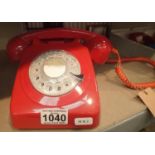 Red, GPO746 Retro rotary telephone replica of the 1970s classic, compatible with modern telephone